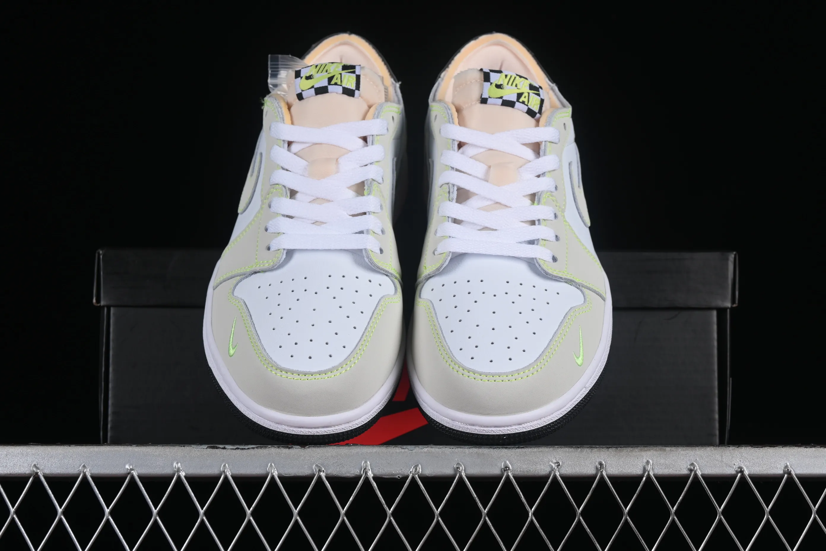 All categories Air Jordan Jordan series basketball shoes Air Jordan 1 Low Z version Air Jordan 1 Low OG AJ1 Joe 1 apple green color low-top basketball shoes DM7837-103